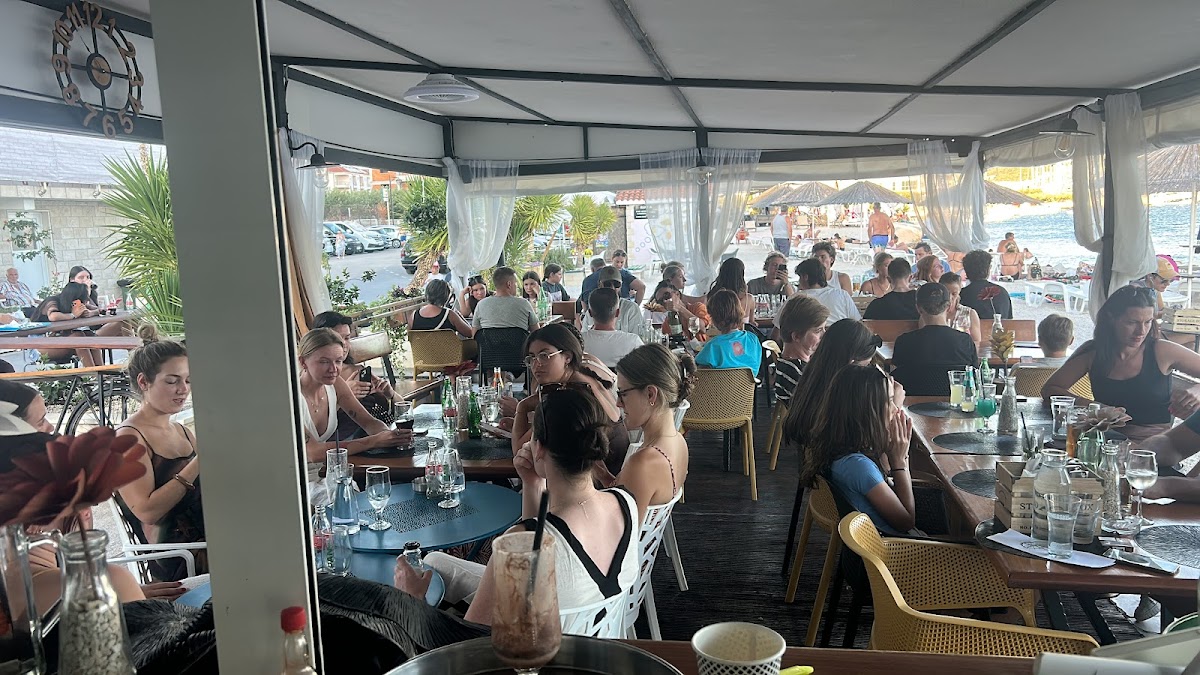 Pizza & Burger Bar Maro